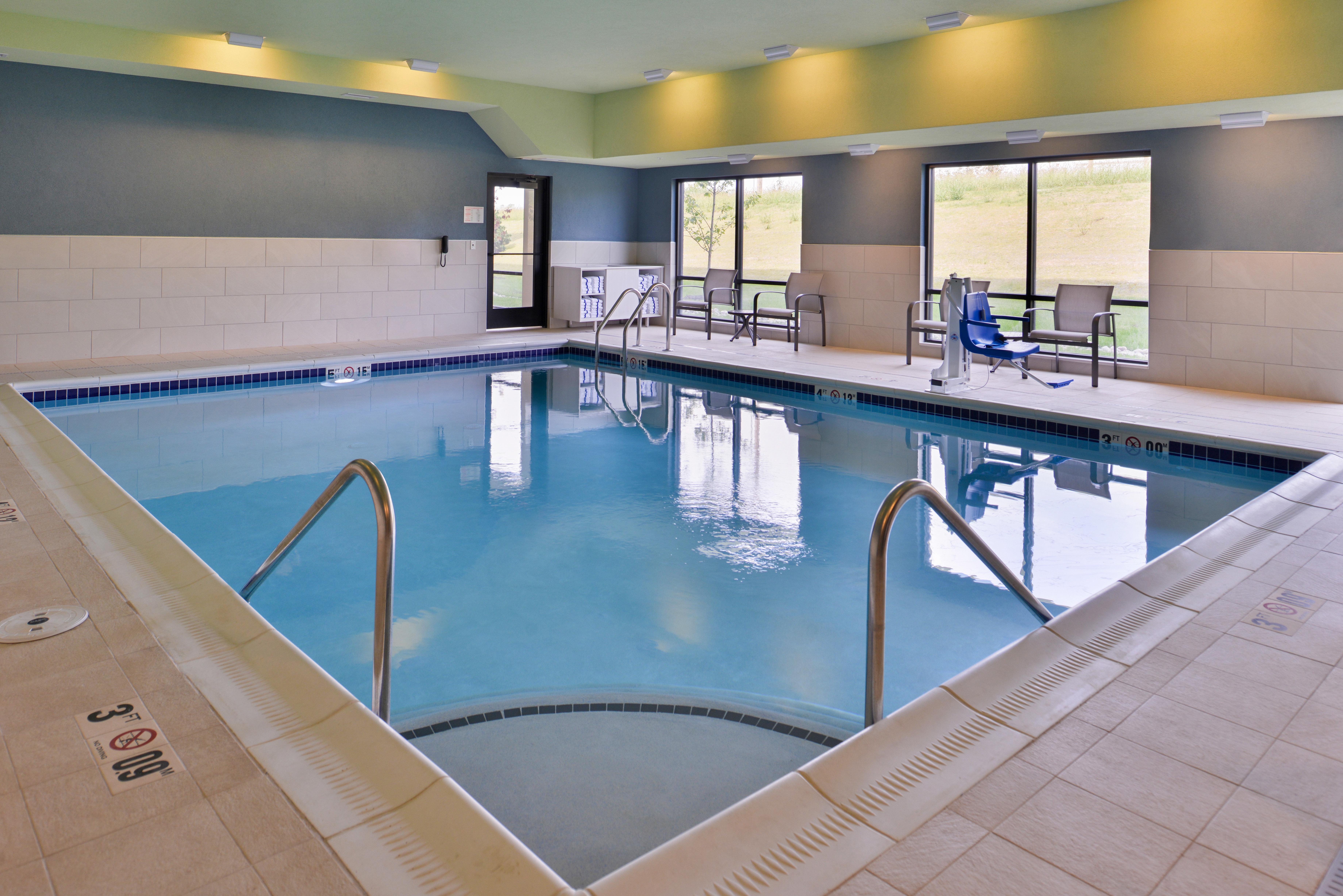 Holiday Inn Express & Suites - Olathe West By Ihg Экстерьер фото