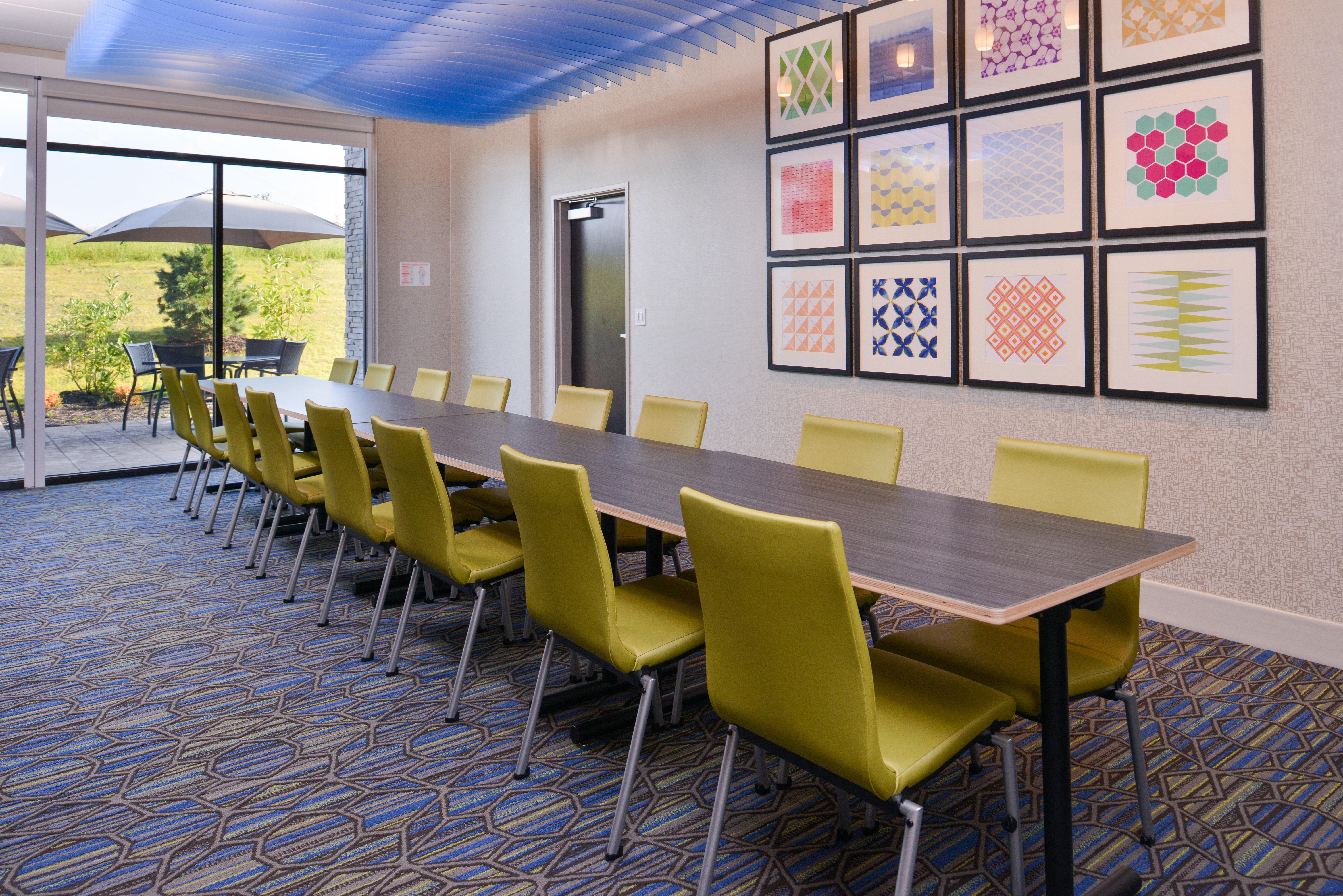 Holiday Inn Express & Suites - Olathe West By Ihg Экстерьер фото